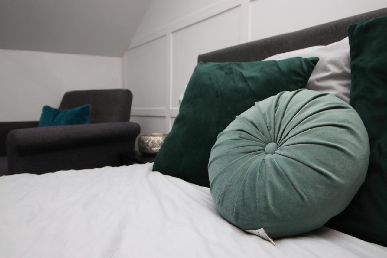 Executive Style 2 Bed Flat In Bridgend F2 Apartment Exterior foto